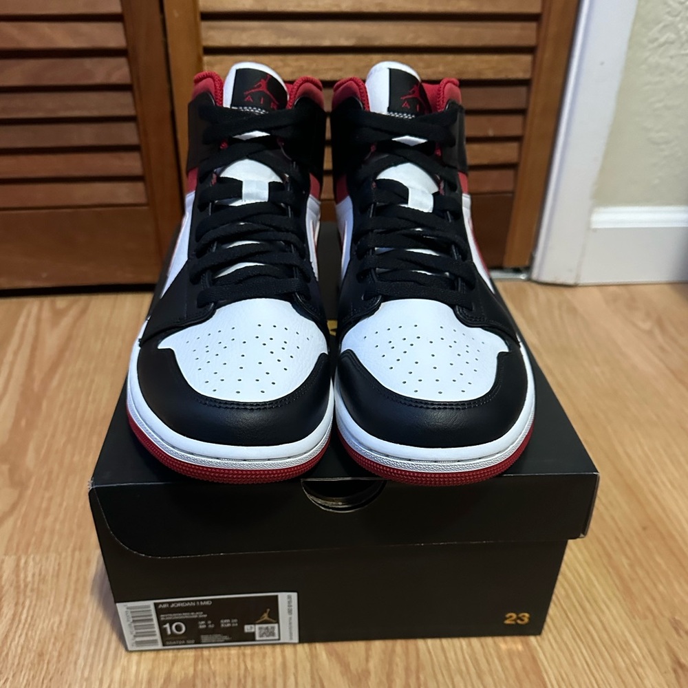 Nike Air Jordan Mid